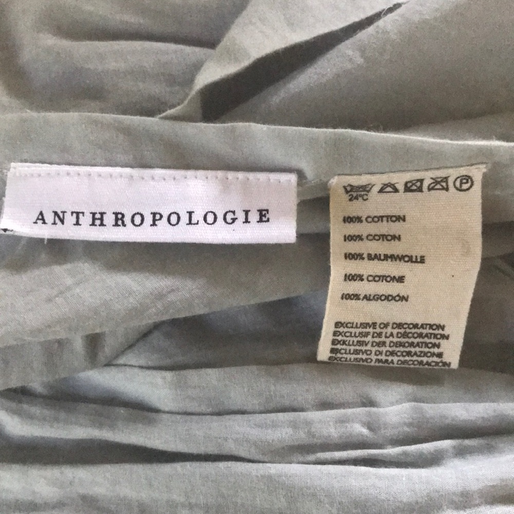 Ruffled light grey Anthropologie curtain - Picture 7 of 8